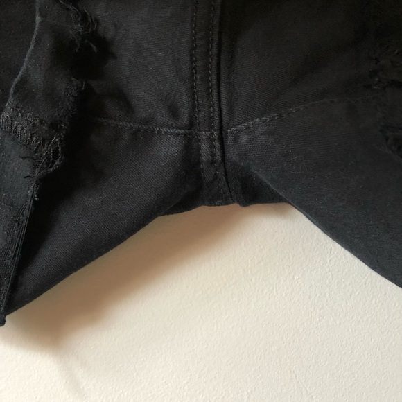 Black American Eagle high rise shorts - Picture 5 of 14